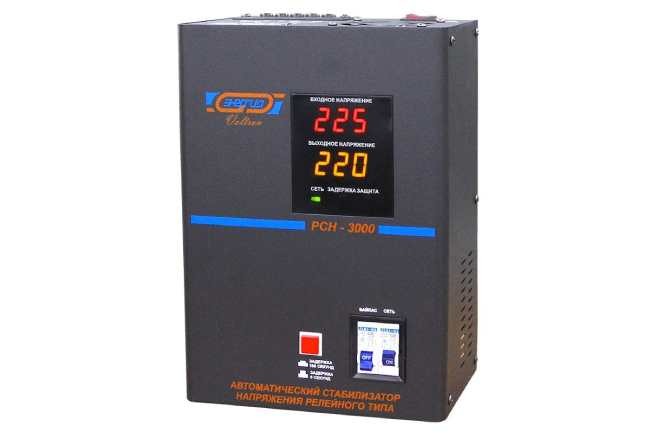 Стабилизатор  VOLTRON 3000 